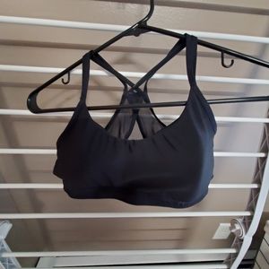 Pretty under armour sports bra